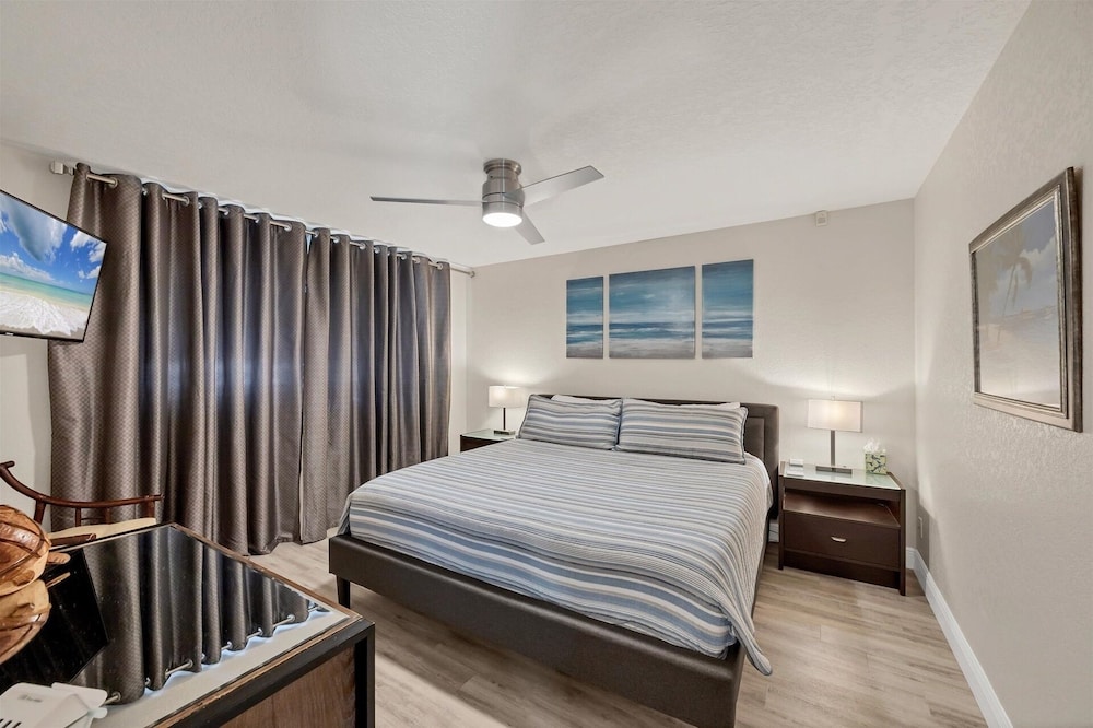Punta Gorda 3-Bedroom Canalfront Vacation Home with Dock 3 Home