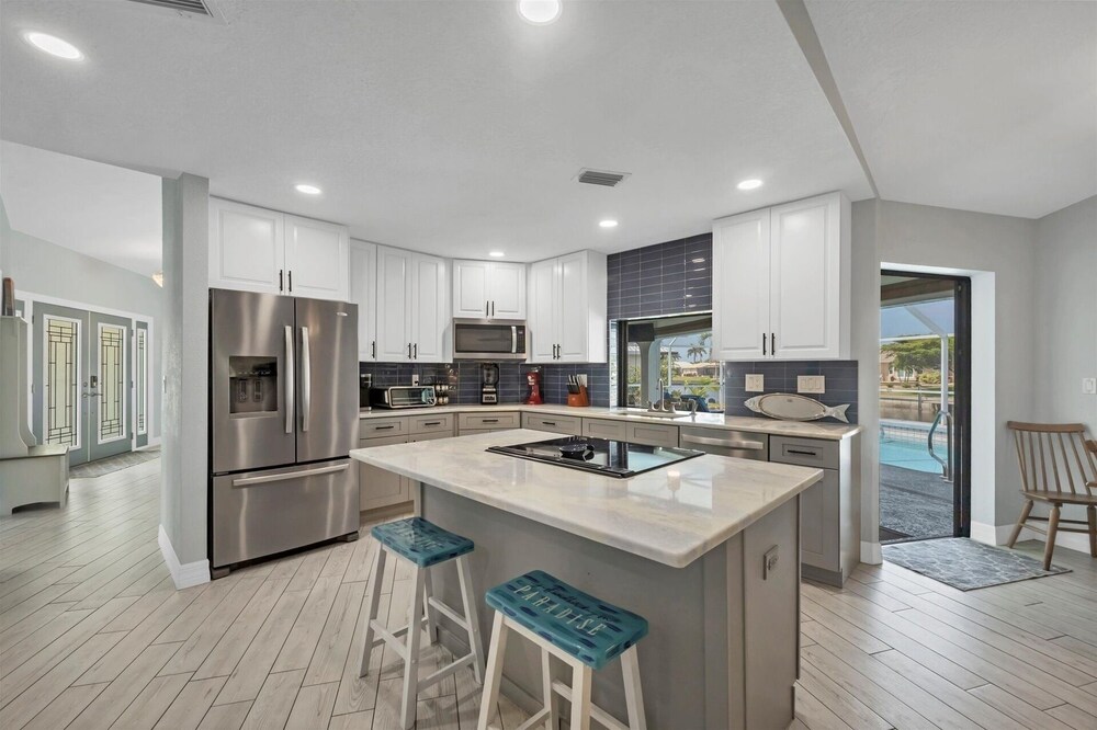 Punta Gorda 3-Bedroom Canalfront Vacation Home with Pool 3 Home