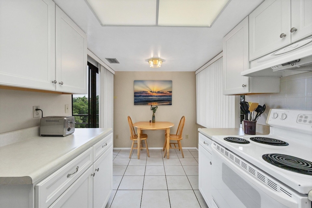 Anchorage Resort 3rd Floor 2 Bedroom Condo South/West Balconies 2 Condo