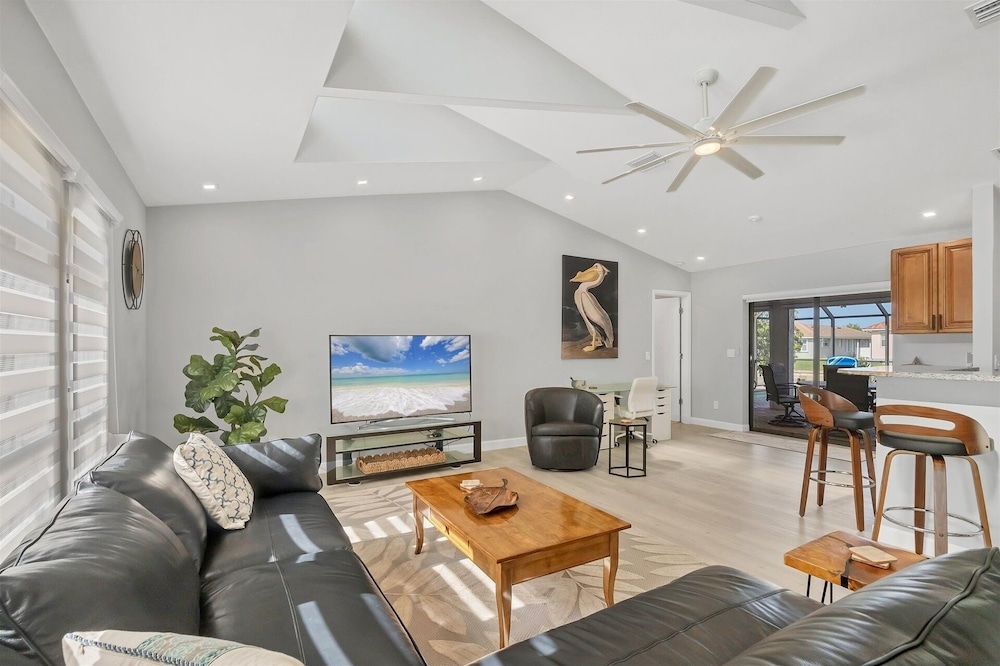 Punta Gorda Isles 3-Bedroom Canal-front Pool Home with Dock 3 Home