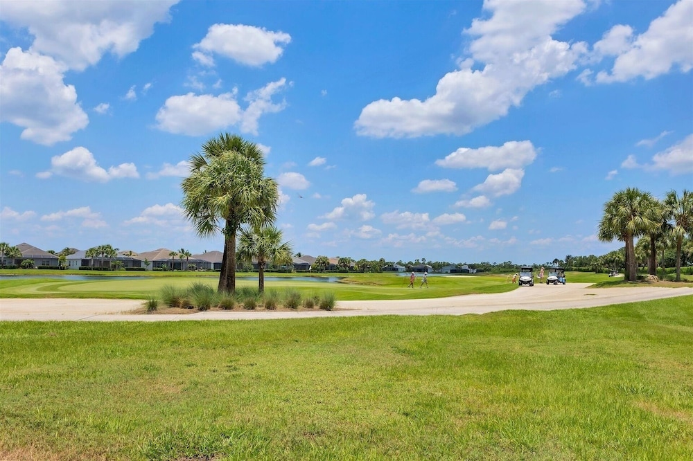 Private Pool Home With Golf Course View Heritage Landing Golf Resort - 30 Night Minimum 3 Bedroom Home