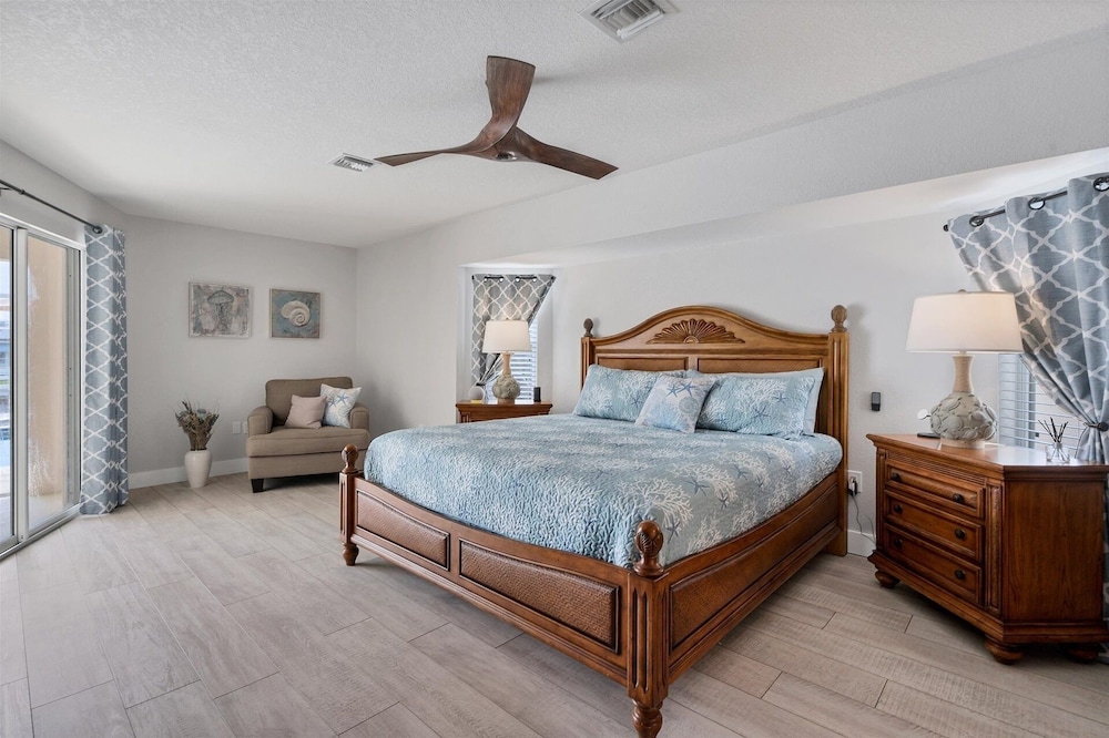 Punta Gorda 3-Bedroom Canalfront Pool Vacation Home with Dock 3 Home