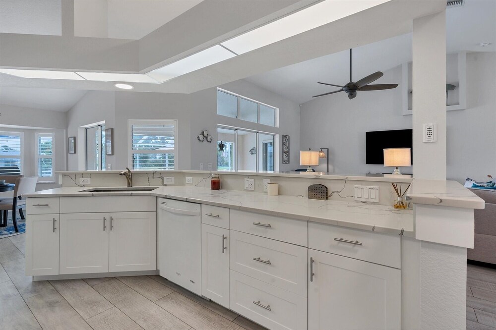 Punta Gorda 3-Bedroom Canalfront Pool Vacation Home with Dock 3 Home