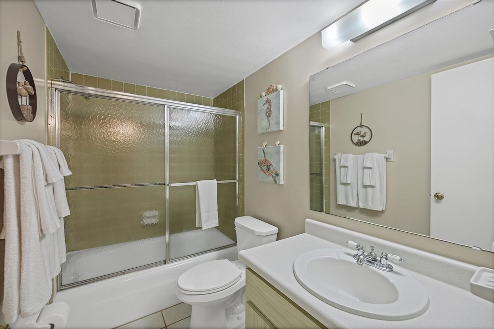 Anchorage Resort 3rd Floor 2 Bedroom Condo South/West Balconies 2 Condo