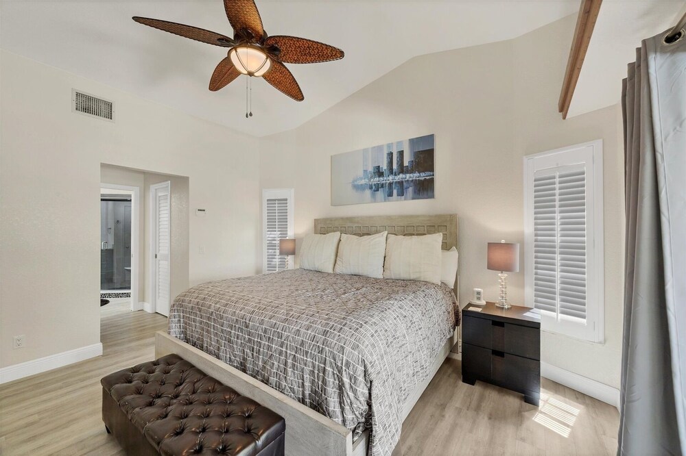 Punta Gorda 3-Bedroom Canalfront Vacation Home with Dock 3 Home