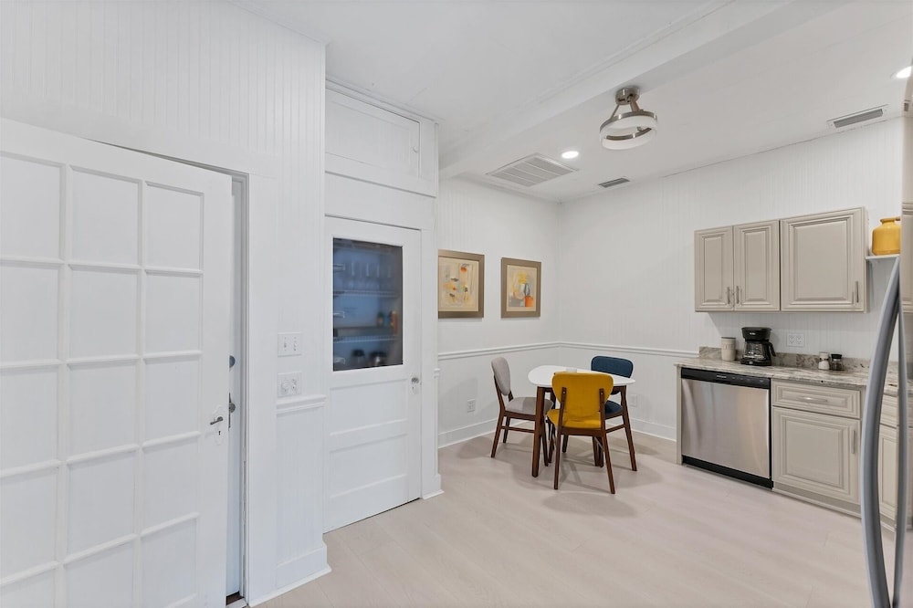 Downtown Historic Punta Gorda Loft W Incredible Outdoor Space 1 Bedroom Apts