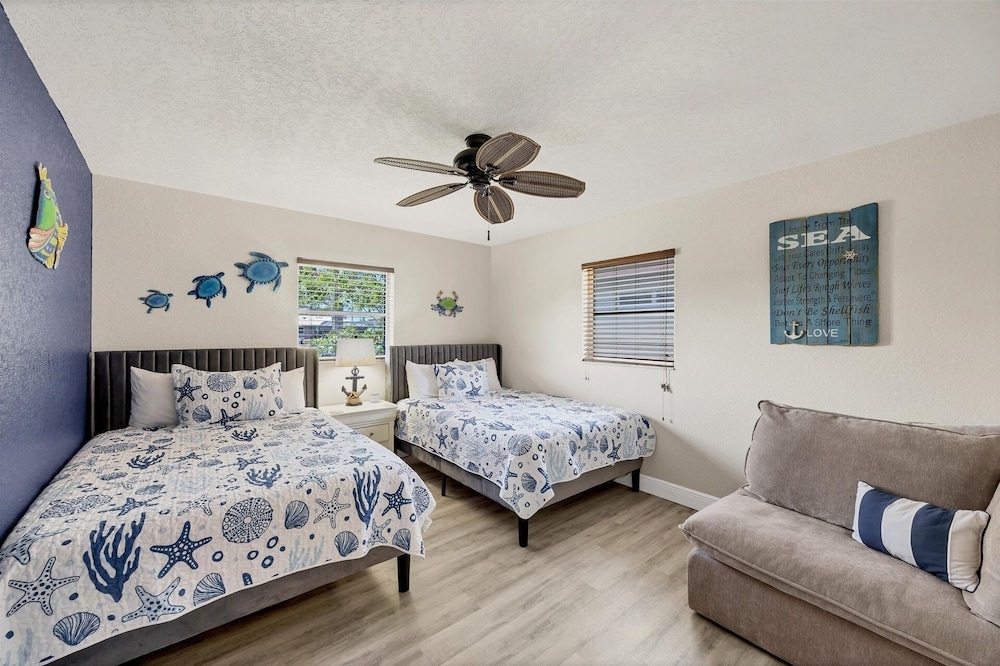 Punta Gorda 3-Bedroom Canalfront Vacation Home with Dock 3 Home