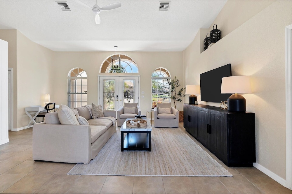 Punta Gorda Isles 3 Bedroom Pool+Hot Tub Home 2 Home