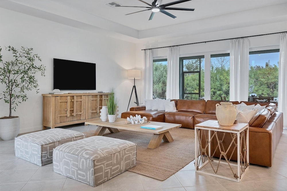 South Gulf Cove 3 Bedroom Private Home with Hot Tub 3 Home