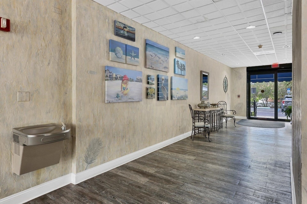 Anchorage Resort 5th Floor 2 bedroom condo with Beach Access 2 Condo