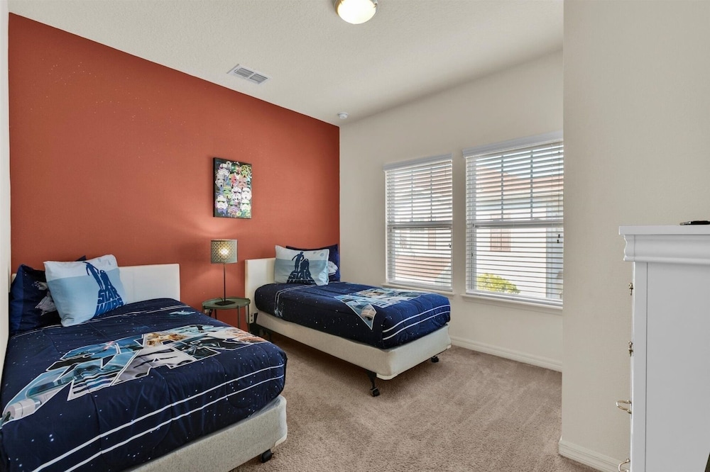 West Lucaya Village 4 Bedroom Townhome 4 Townhouse