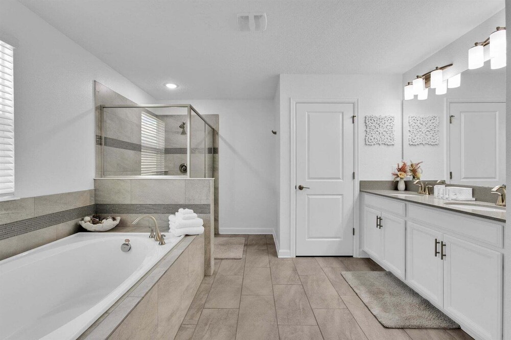 Championsgate Resort 6 Bedroom Private Pool Home 6 Home