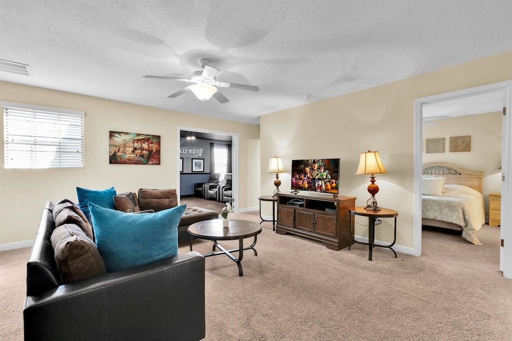 Championsgate Resort 8 Bedroom Pool Home w Theater Room 8 Home