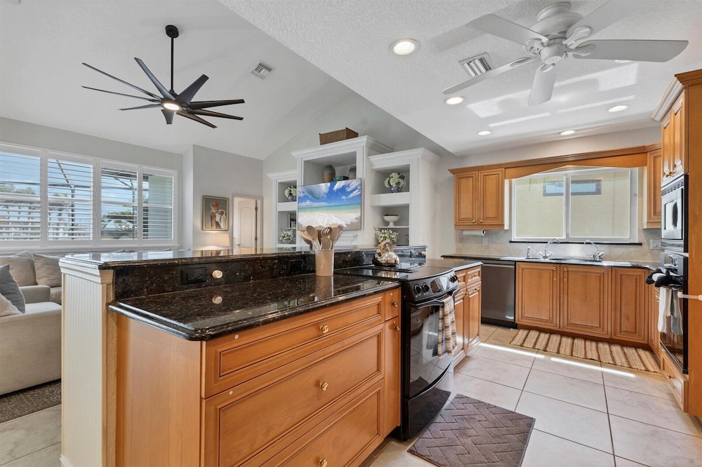 1217 Spoonbill Drive