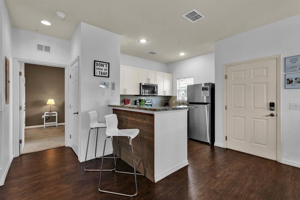 West Lucaya Village 4 Bedroom Townhome 4 Townhouse