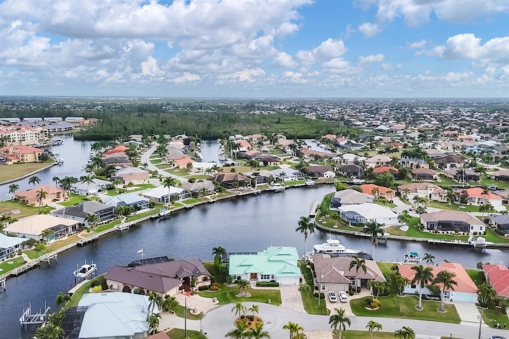 Punta Gorda Isles Private Pool Vacation Home - Waterfront Canal Views 4 Bedroom Home