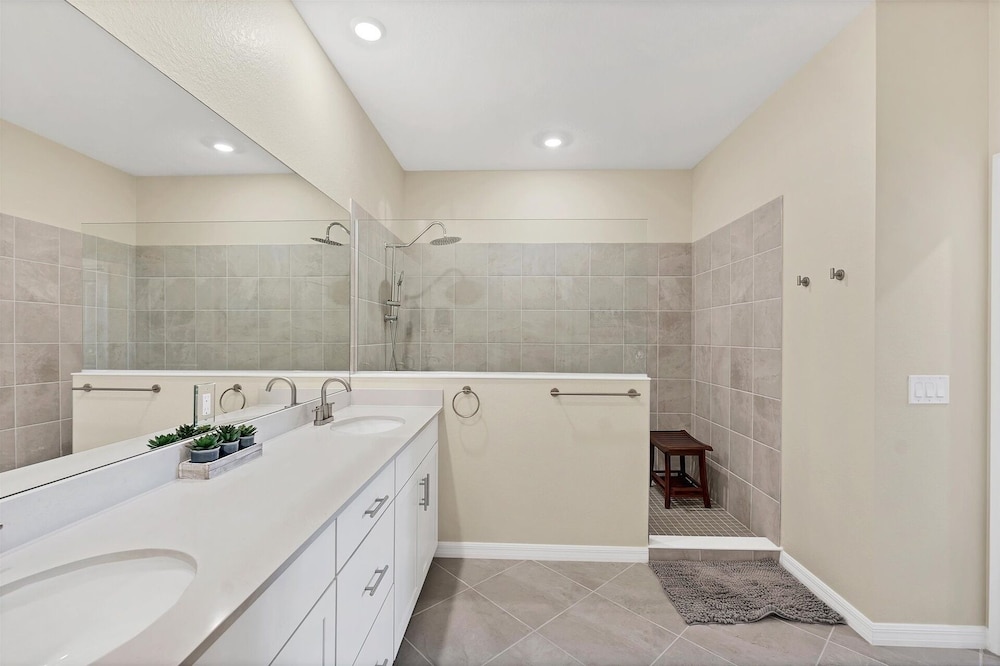 27-night Min 3 Bdrm 2nd Heritage Landing Social Transfer Included! 3 Bedroom Townhouse