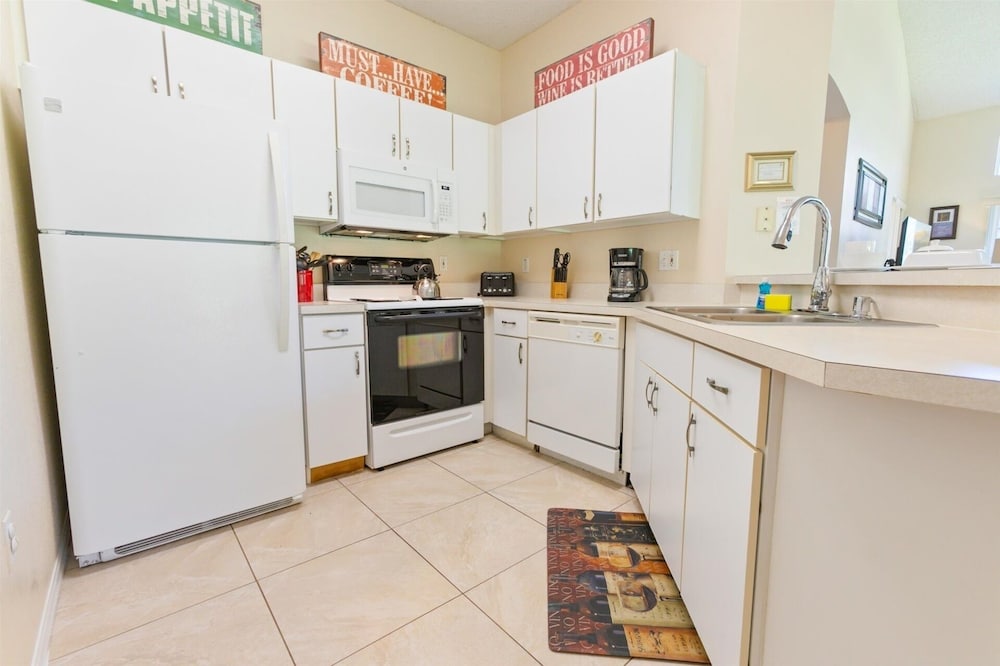 Emerald Island Resort 4 Bedroom Townhome Close to Disney! 4 Townhouse