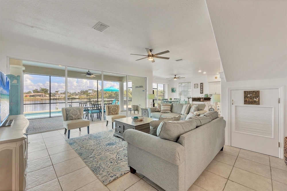 Port Charlotte 4 Bedroom Pool Vacation Home on Canal 4 Home