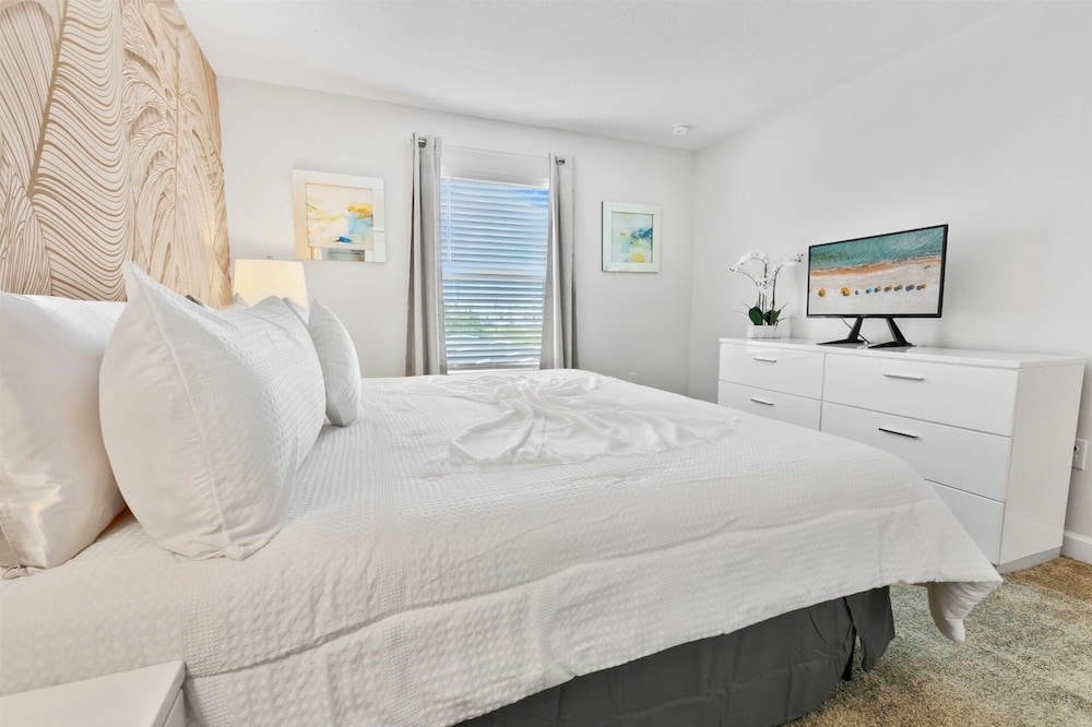 Championsgate Resort 4 Bedroom Townhome with Pool 4 Townhouse