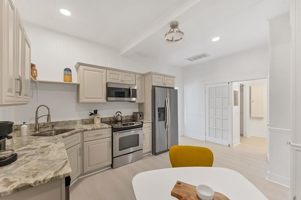 Downtown Historic Punta Gorda Loft W Incredible Outdoor Space 1 Bedroom Apts