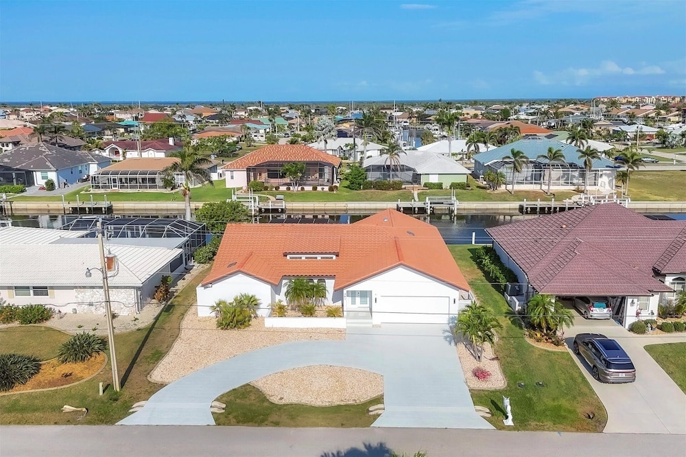 Punta Gorda Isles 3-Bedroom Canal-front Pool Home with Dock 3 Home