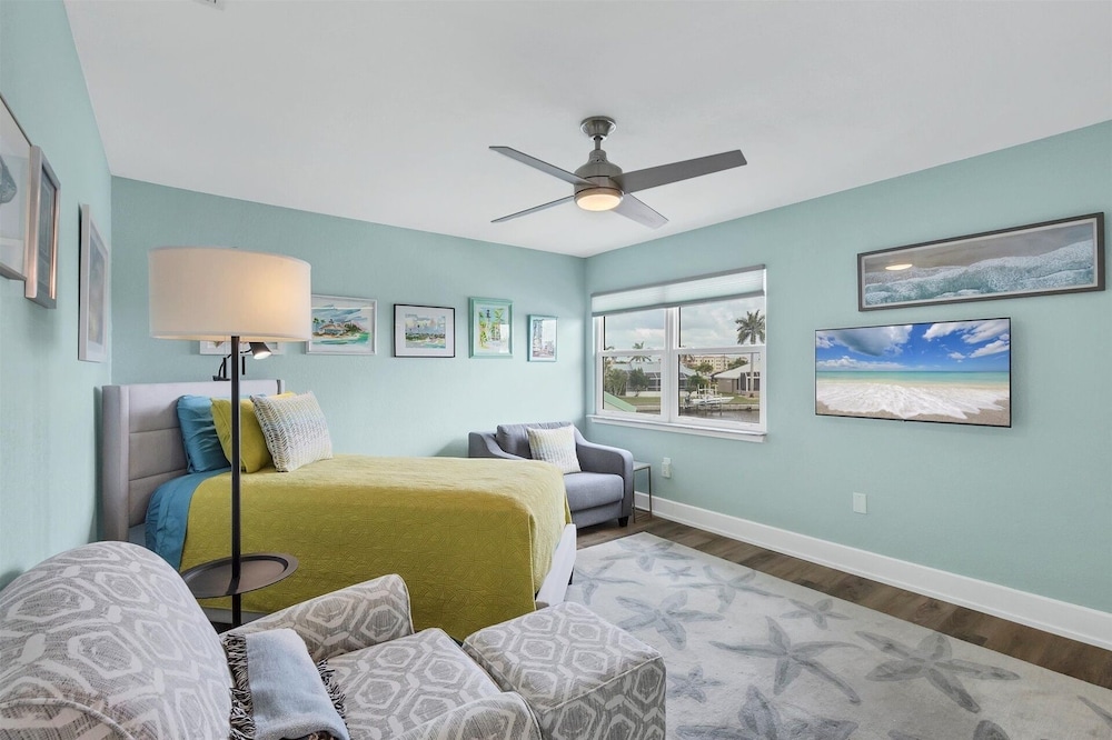 Punta Gorda Isles Private Pool Vacation Home - Waterfront Canal Views 4 Bedroom Home