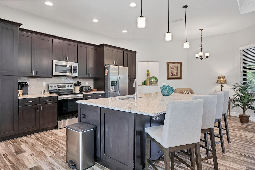 Deep Creek 3 Bedroom Private Pool and Spa Home 3 Home