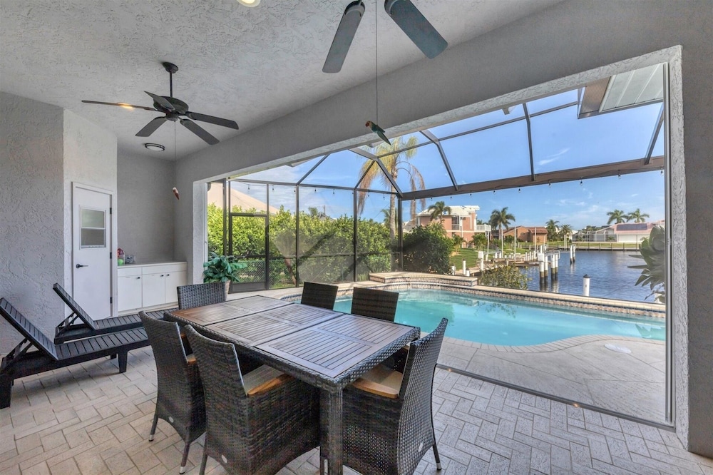 Punta Gorda 3-Bedroom Canalfront Vacation Home with Dock 3 Home