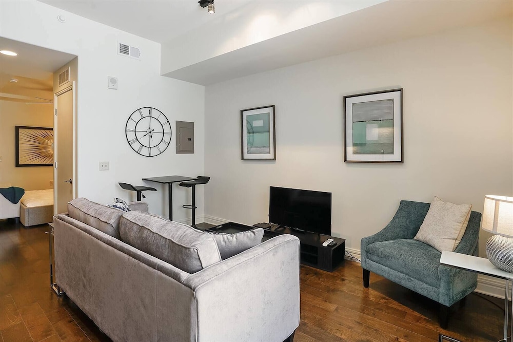 Austin Grand Studio Apartment view 4