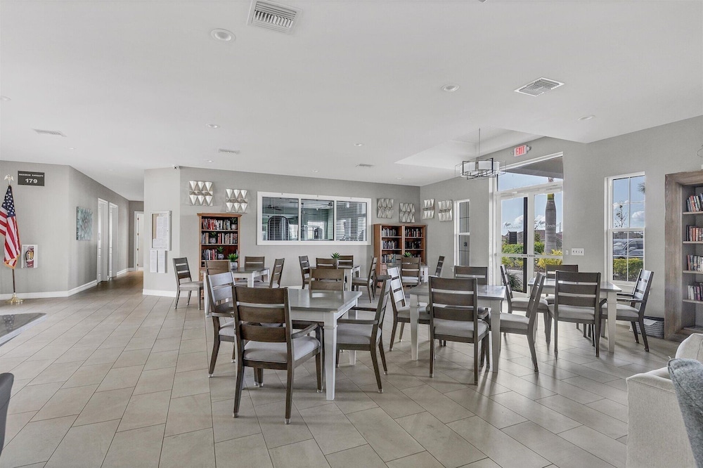 25128 East Lenox Circle
