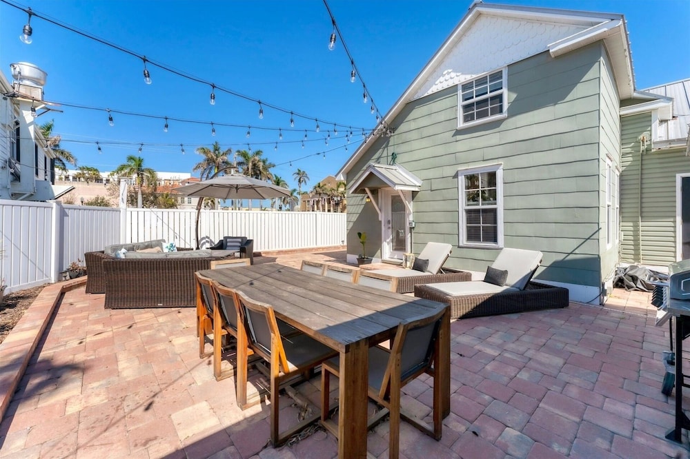 Downtown Historic Punta Gorda Loft W Incredible Outdoor Space 1 Bedroom Apts