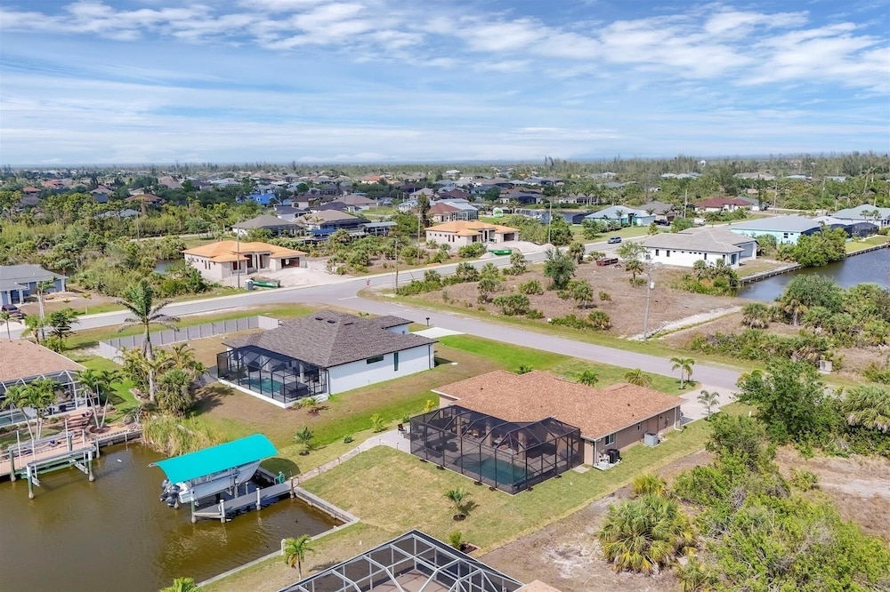 South Gulf Cove 3 Bedroom Canal Pool Home 3 Home