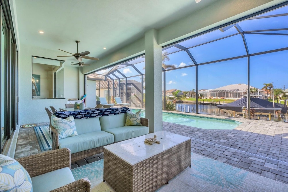 Punta Gorda 3-Bedroom Canalfront Pool Home with Dock 3 Home