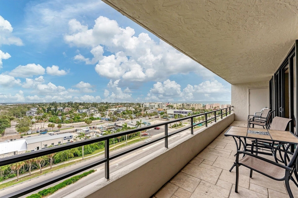Anchorage Resort Top Floor 2 Bedroom Condo with Gulf Views 2 Condo