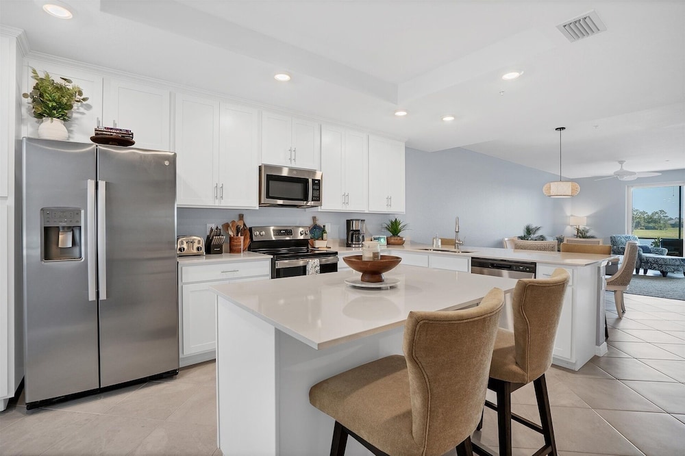 Heritage Landing Golf Club 30 night minimum 2 Bedroom Condo 2 Condo