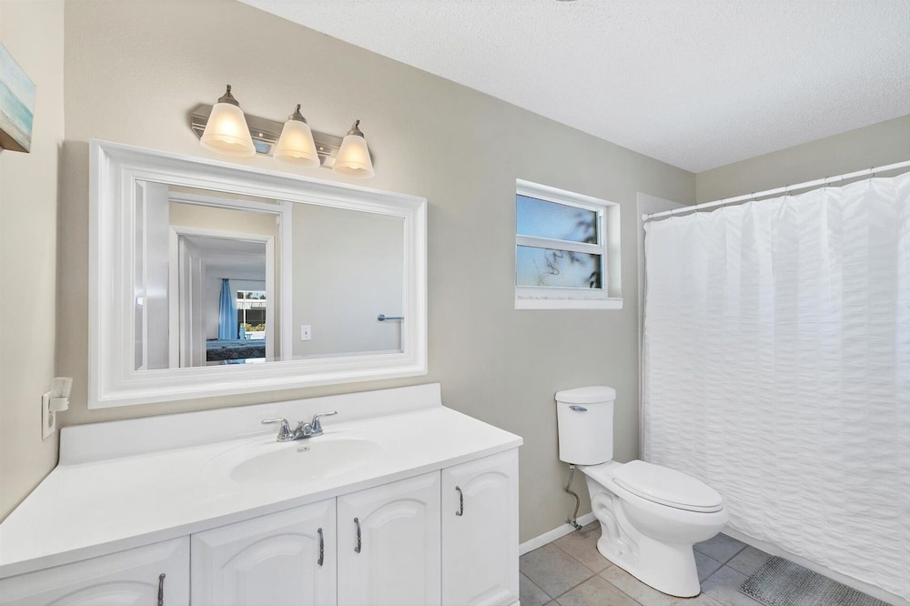 Harbor Heights Private Pool Vacation Home On Canal With Bbq And Dock 2 Bedroom Home