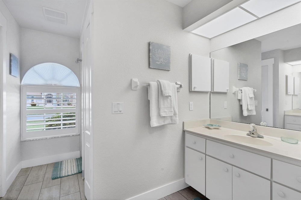 Punta Gorda 3-Bedroom Canalfront Pool Vacation Home with Dock 3 Home