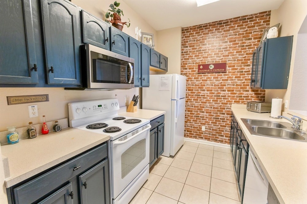 Windsor Hills Resort 3 Bedroom 4th Floor Condo with Resort Access 3 Condo