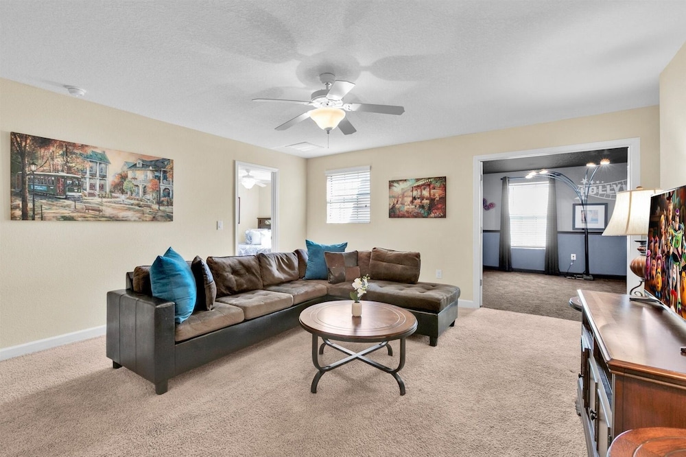 Championsgate Resort 8 Bedroom Pool Home w Theater Room 8 Home