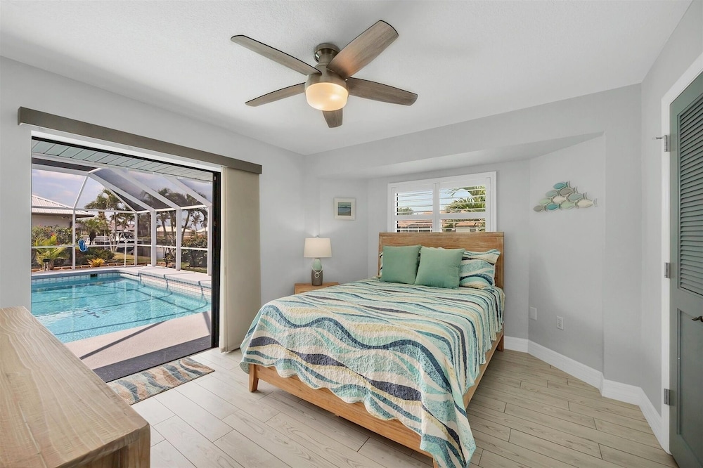 Punta Gorda 3-Bedroom Canalfront Vacation Home with Pool 3 Home