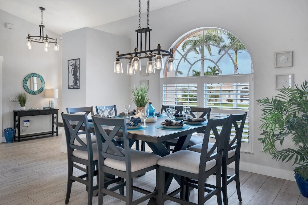 Punta Gorda 3-Bedroom Canalfront Pool Vacation Home with Dock 3 Home