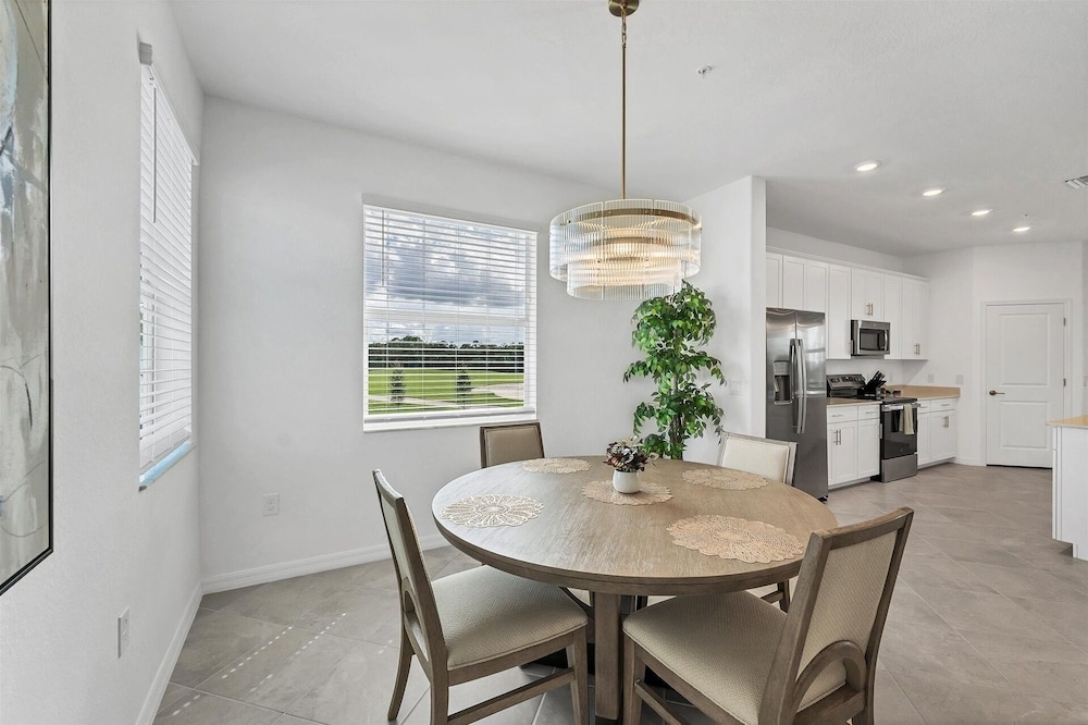 27-night Min 3 Bdrm 2nd Heritage Landing Social Transfer Included! 3 Bedroom Townhouse