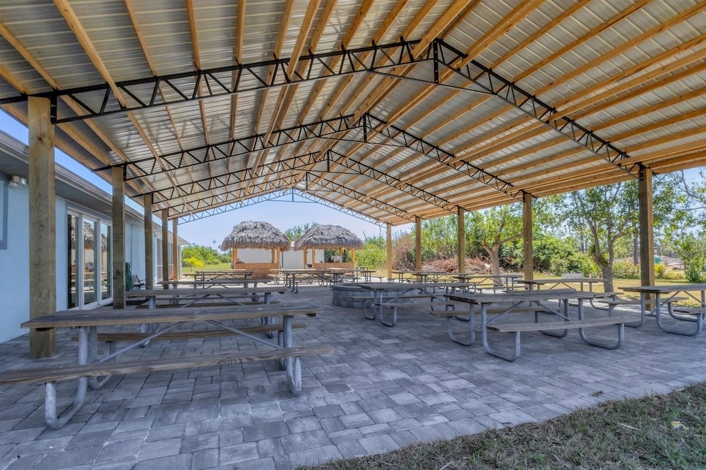 South Gulf Cove 3 Bedroom Canal Pool Home 3 Home