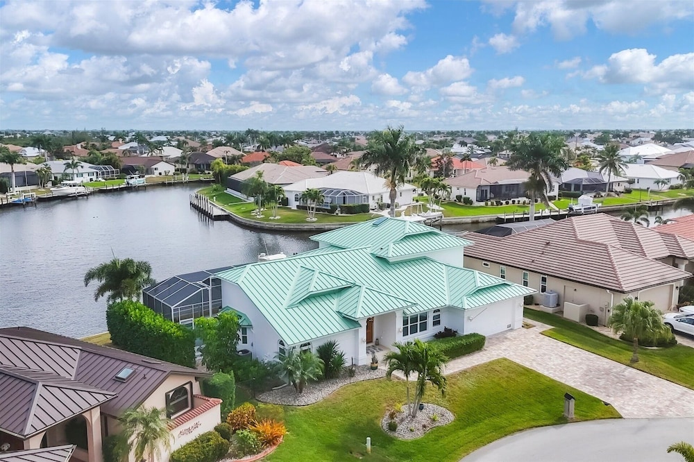 Punta Gorda Isles Private Pool Vacation Home - Waterfront Canal Views 4 Bedroom Home