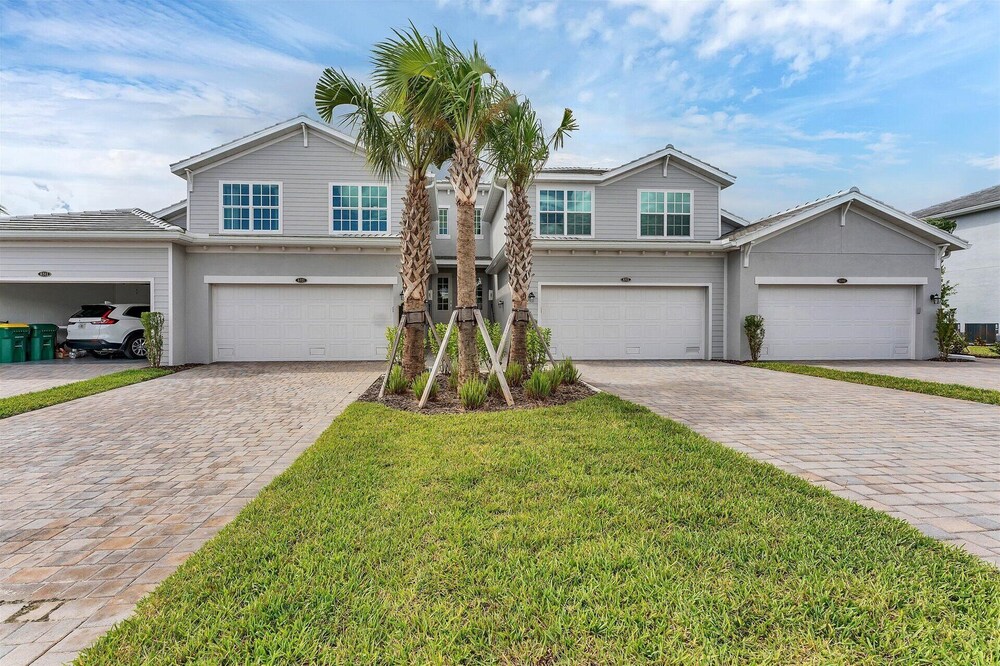 14843 Birchwood Court
