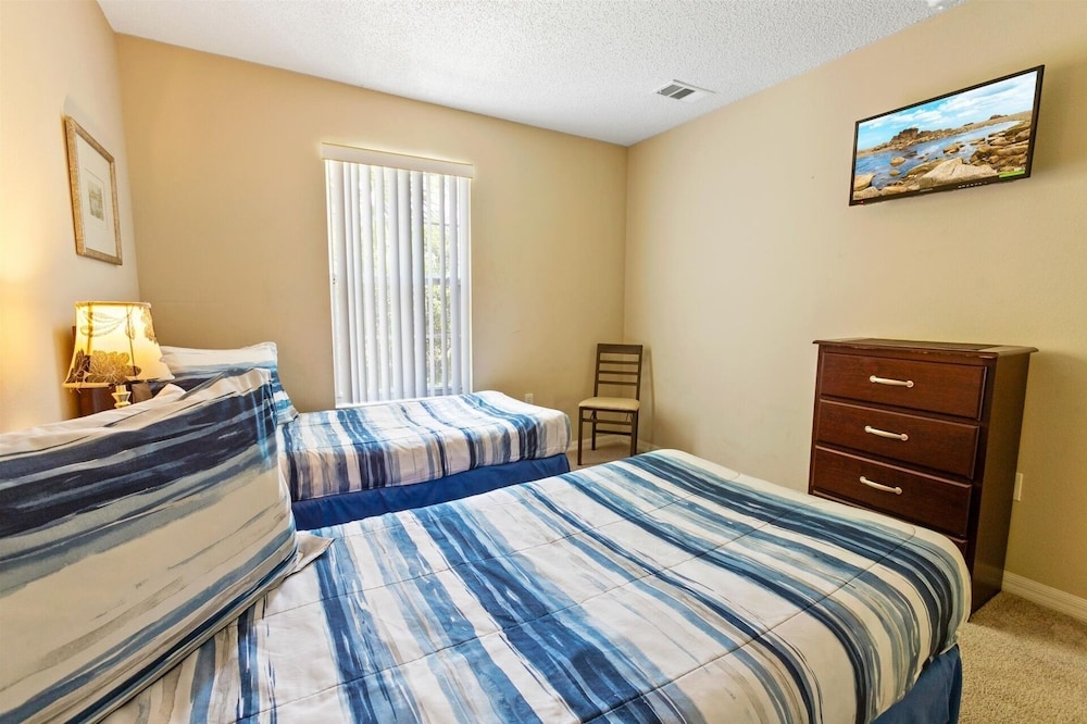 Emerald Island Resort 3 Bedroom Townhome Close to Disney! 3 Townhouse