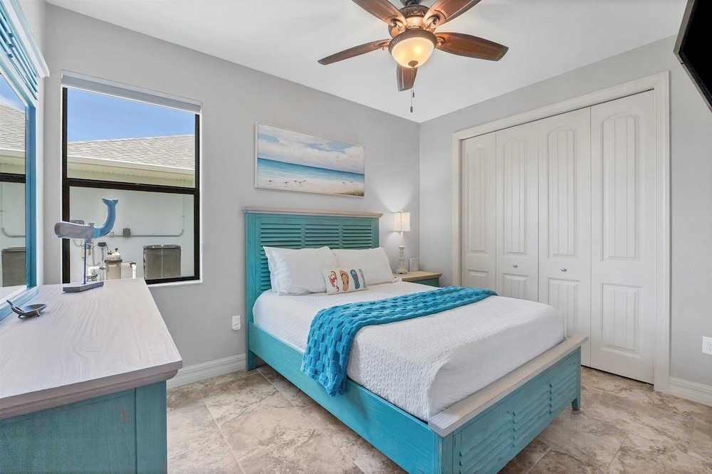 South Gulf Cove 3 Bedroom Canal Pool Home 3 Home