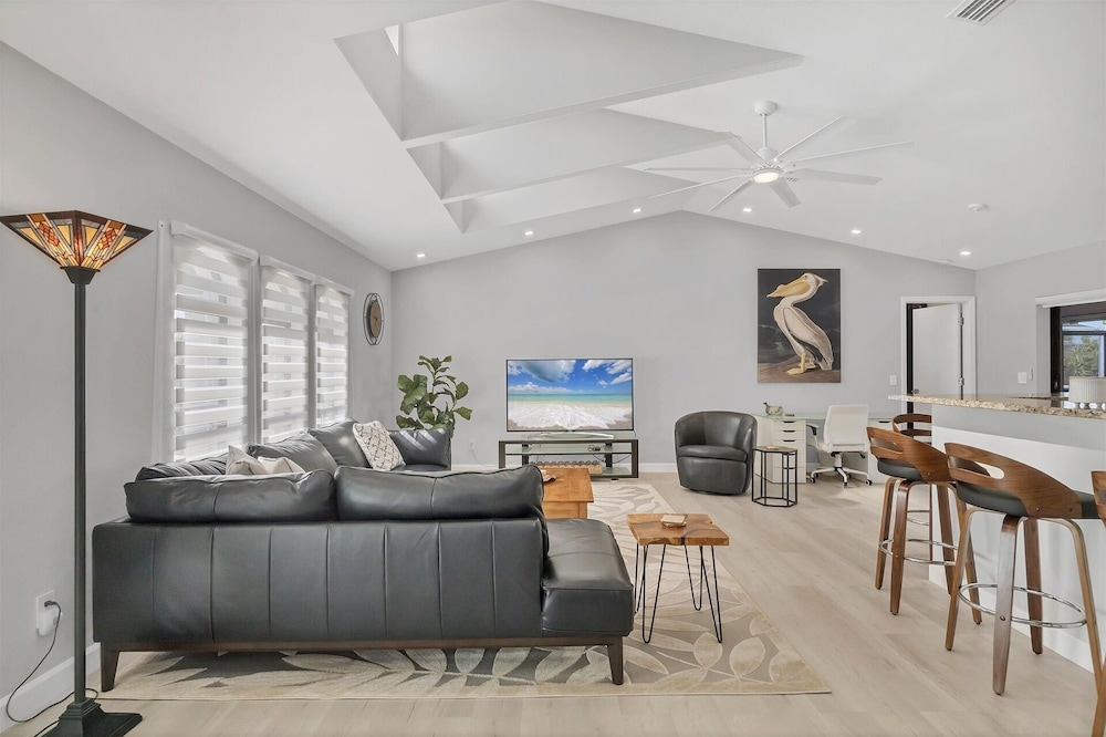Punta Gorda Isles 3-Bedroom Canal-front Pool Home with Dock 3 Home