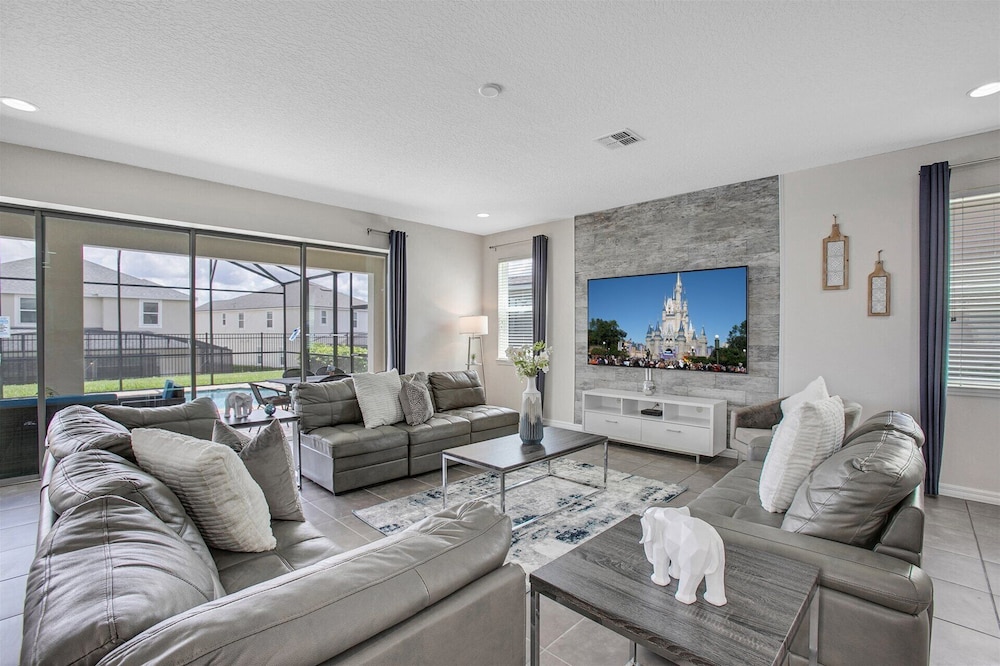 1749 Caribbean View Terrace